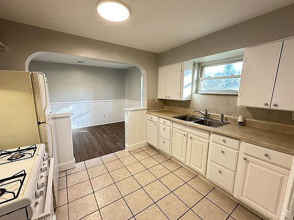 5th image of 129 Somer St