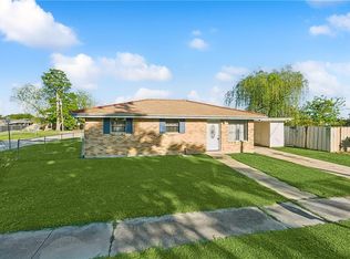 2400 Volpe Dr, Chalmette, LA 70043