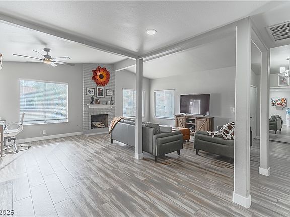5th image of 982 Pescados Dr
