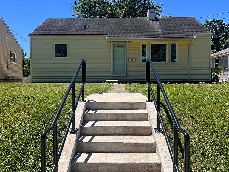 1522 Adams St — Photo 1