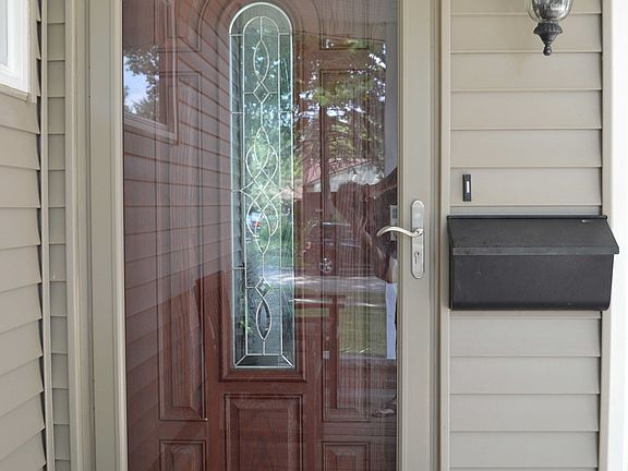 5th image of 17136 Rougeway St