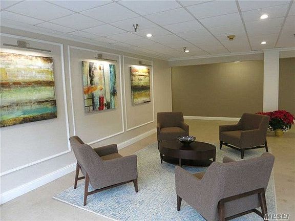 4th image of 50 Hill Park Ave APT 1B