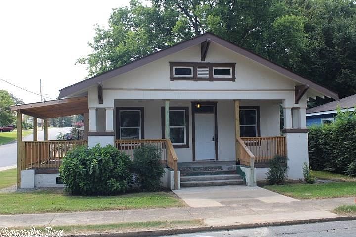 1st image of 210 Archwood St