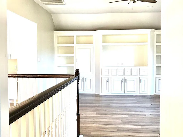 5711 Silver Bay Ct — Photo 29