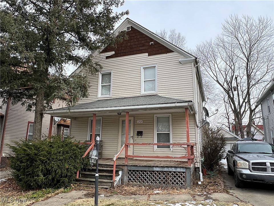 1st image of 1209 E 167th St
