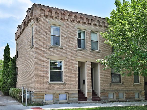 2nd image of 1094 Highland St Unit 1094