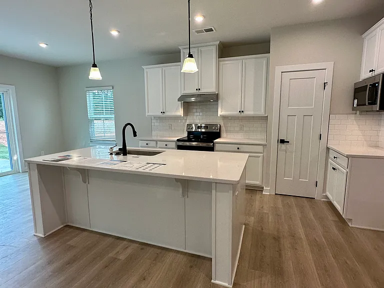 733 Lady Fern Dr — Photo 8