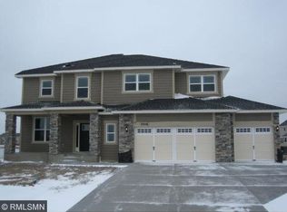 9272 Compass Pointe Rd, Woodbury, MN 55129