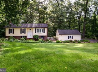 204 Jones Rd, Fawn Grove, PA 17321