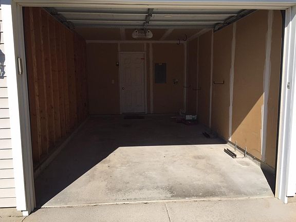 Nice Large 1-stall garage with room at side for storage