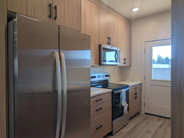 150 E 700 N #7 — Photo 6