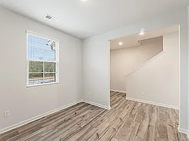 979 Prudence Dr — Photo 15