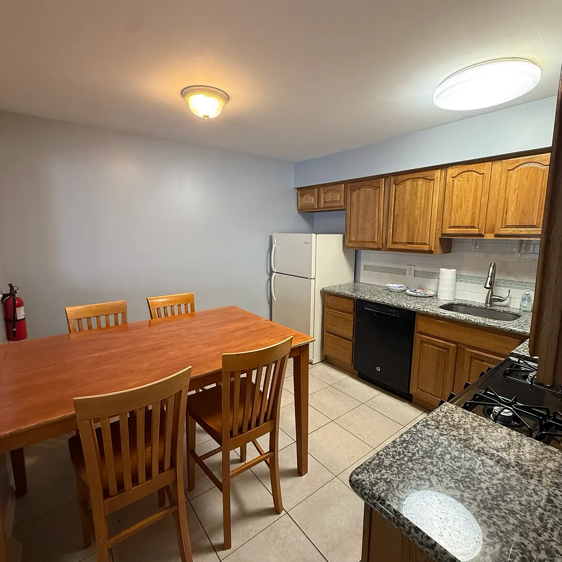 2 bed, 1152 sqft, $2,000 — Photo 3