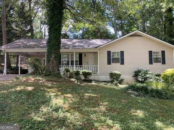 3547 Meadow Ln, Gainesville, GA 30506