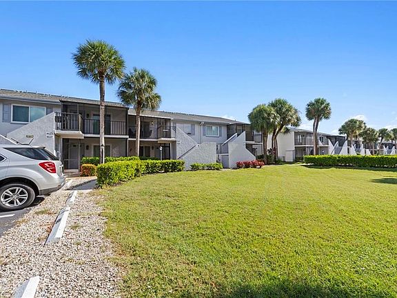 3rd image of 4027 Northlight DR #4