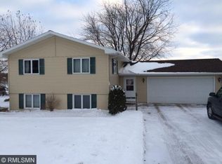 813 W 4th St, Litchfield, MN 55355