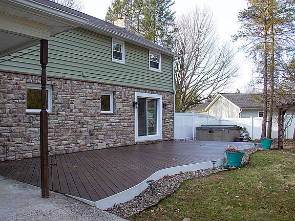 5th image of 419 Outer Dr