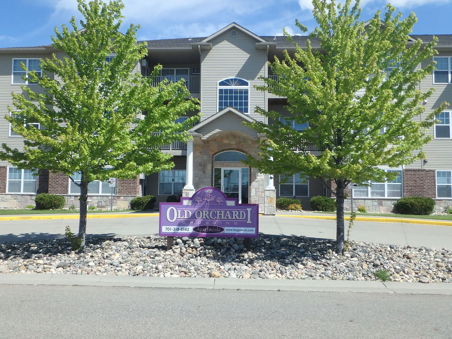 Old Orchard Apartments — Photo 1