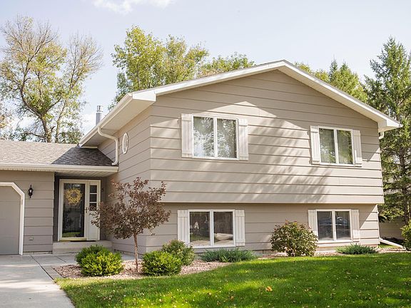 2nd image of 5 Westview Dr