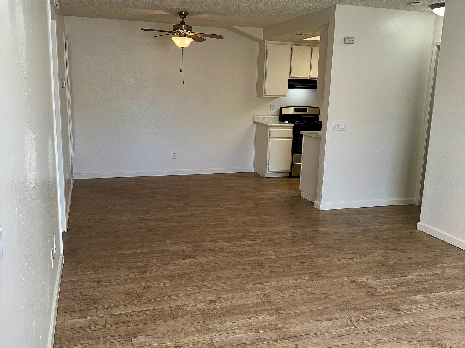 Mountain Gate Apartments — Photo 2
