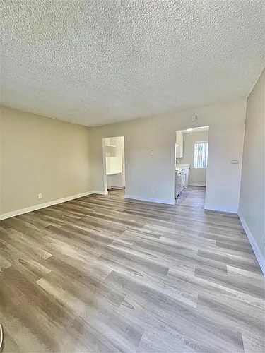 1230 W Hillandale Ave Photo 1