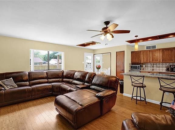 4th image of 5305 Nash Dr