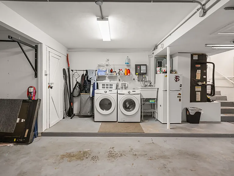 1440 Bonnie Burn Cir — Photo 23
