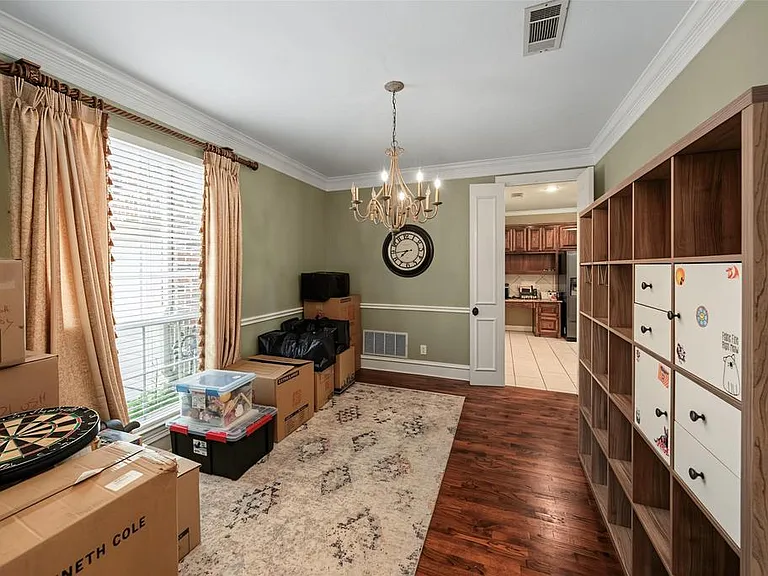 1335 Bradford Dr — Photo 8