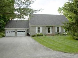 9 Kimberly Ln, Falmouth, ME 04105