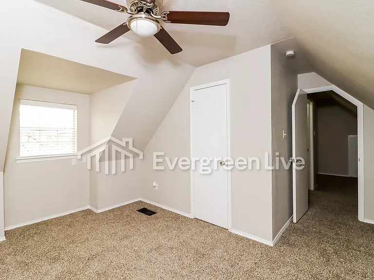 1109 Cherrytree Dr — Photo 11