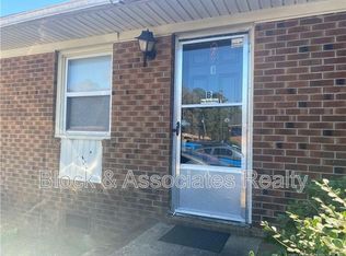 4959B Fieldcrest Dr, Fayetteville, NC 28303