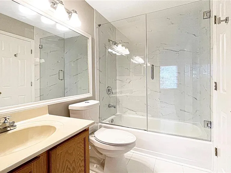901 Wentworth Ct — Photo 14