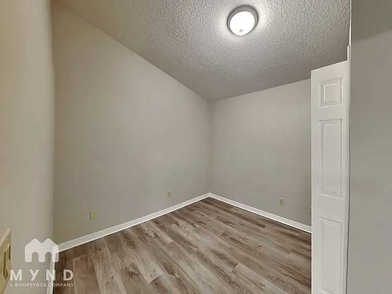 6041 Spring Creek Ct — Photo 19