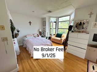 21 Charter St APT 403, Boston, MA 02113