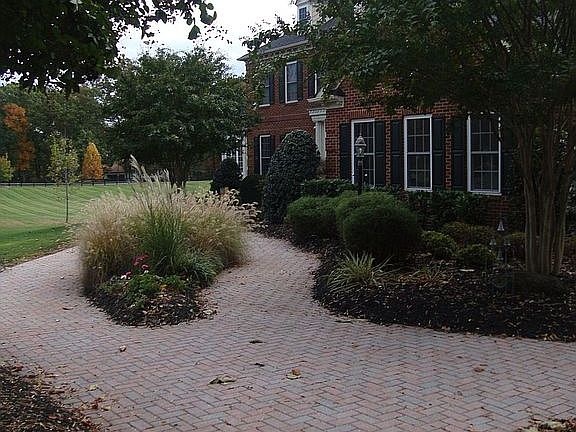 2nd image of 5053 Oakmont Dr
