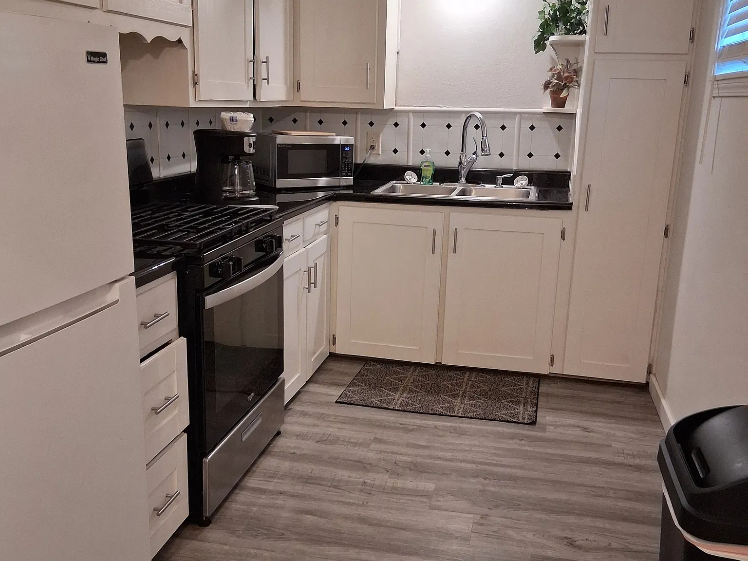 1 bed, 500 sqft, $1,400 — Photo 3
