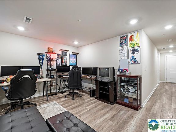5th image of 4910 Brookside Ct