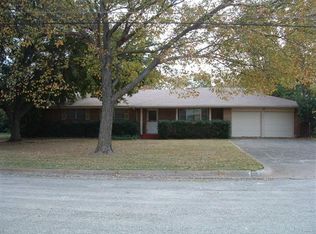728 Plaza Dr, Fort Worth, TX 76140