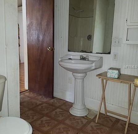 3rd image of 734 New York St