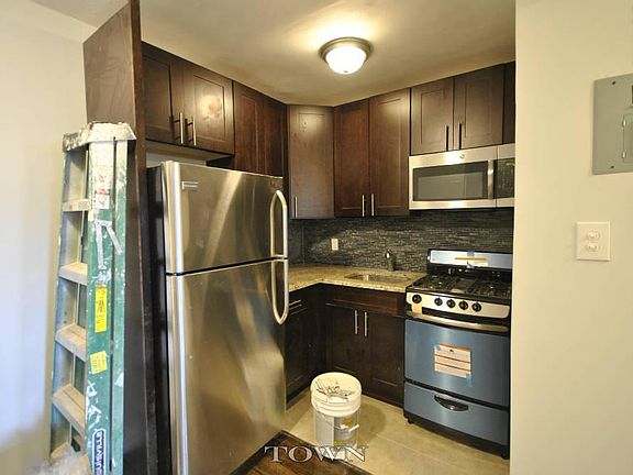 4th image of 3900 Kings Hwy APT 3K