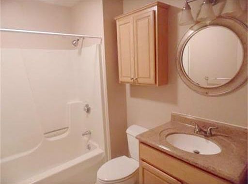 4th image of 7 S Stone Mill Dr APT 512
