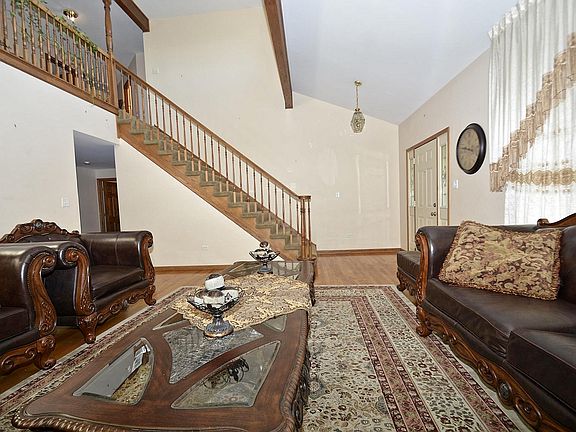 4th image of 8036 Highfield Ct