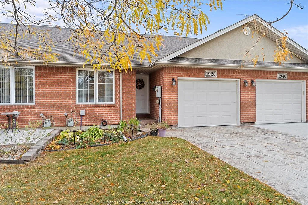 2 bed, 1.5 bath, $2,400 — Photo 1