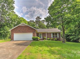 2018 Brandywine Dr, Matthews, NC 28105