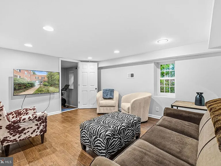 2909 S Dinwiddie St — Photo 17