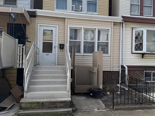 7022 Reedland St, Philadelphia, PA 19142