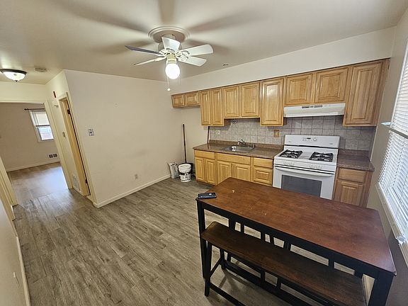 2nd image of 203 S 5th Ave