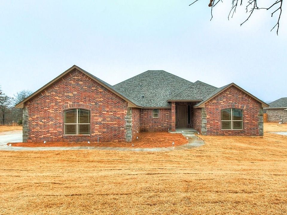 1st image of 15615 Greenleaf Ln