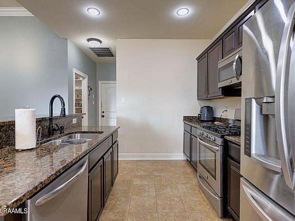 4th image of 204 Mintmere Ln