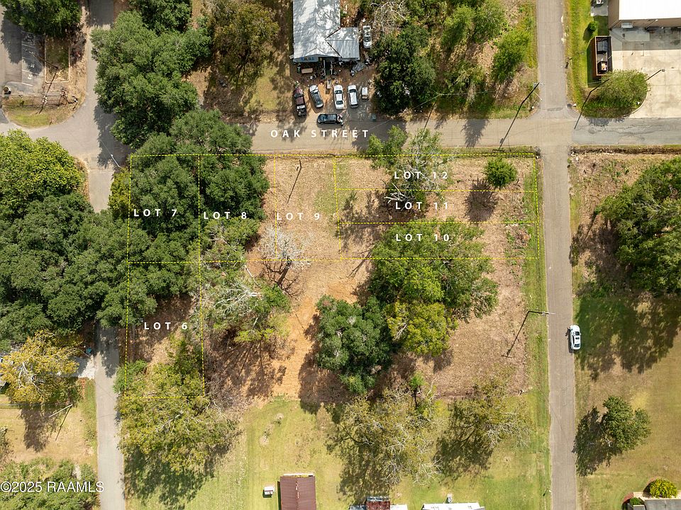 2nd image of 1115 Oak St